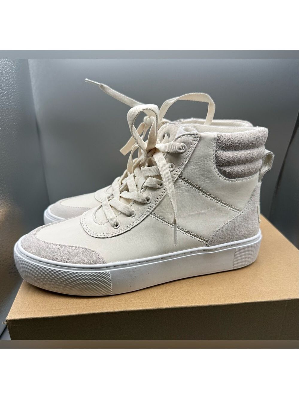 UGG W Zilo High II Women’s Suede High Top Sneakers Boots – White, Size 6.5, NIB - Picture 8 of 11
